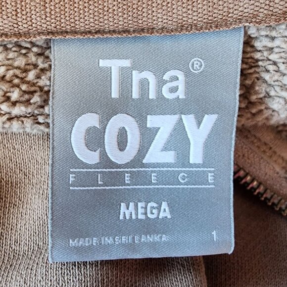 Aritzia TNA Cozy Fleece Womens XS Sweatshirt 1/4 Zip Tan Pullover Long Sleeve - Picture 8 of 11